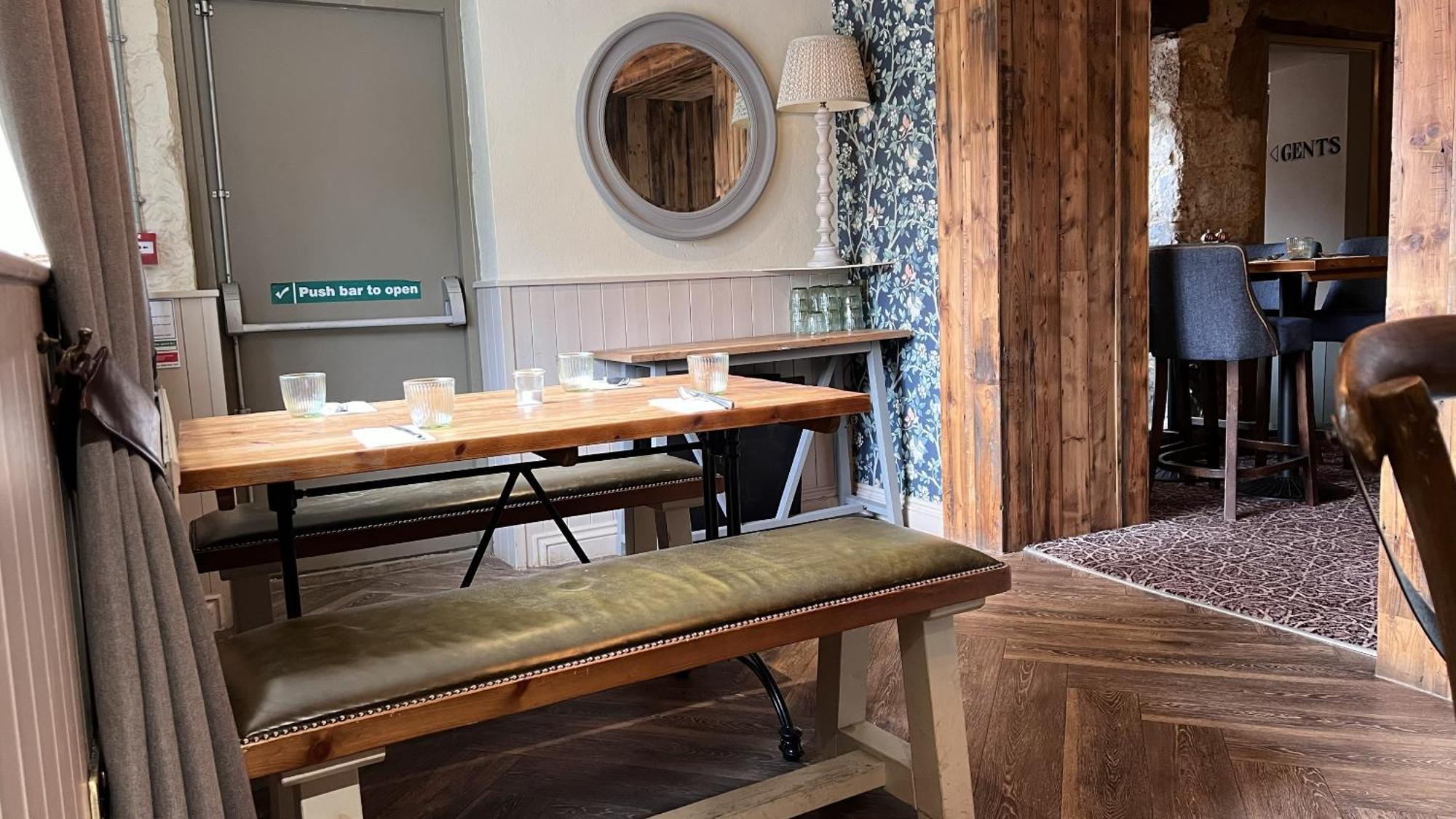 The Forresters Arms Kilburn Inn 4*